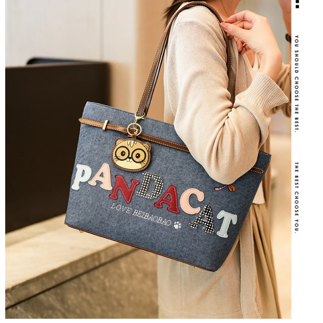 Bolso tote celeste en cuero PU
